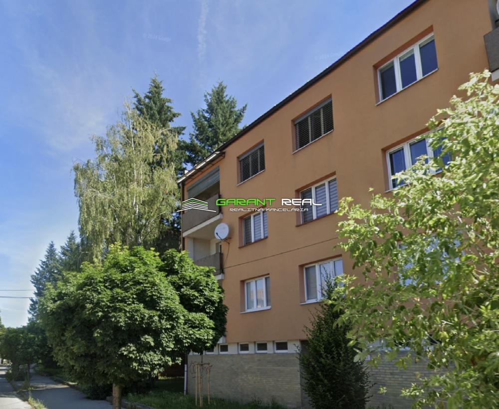 GARANT REAL - predaj 3-izbový tehlový byt 88 m2 s loggiou, balkónom a vlastným kúrením, s garážou, Prešov, širšie centrum