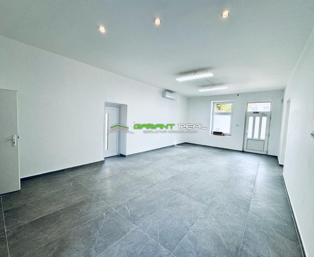 GARANT REAL - prenájom klimatizovaný, zariadený obchodný priestor, resp. priestor na služby, 110 m2, s parkovaním, Prešov, Masarykova ul.
