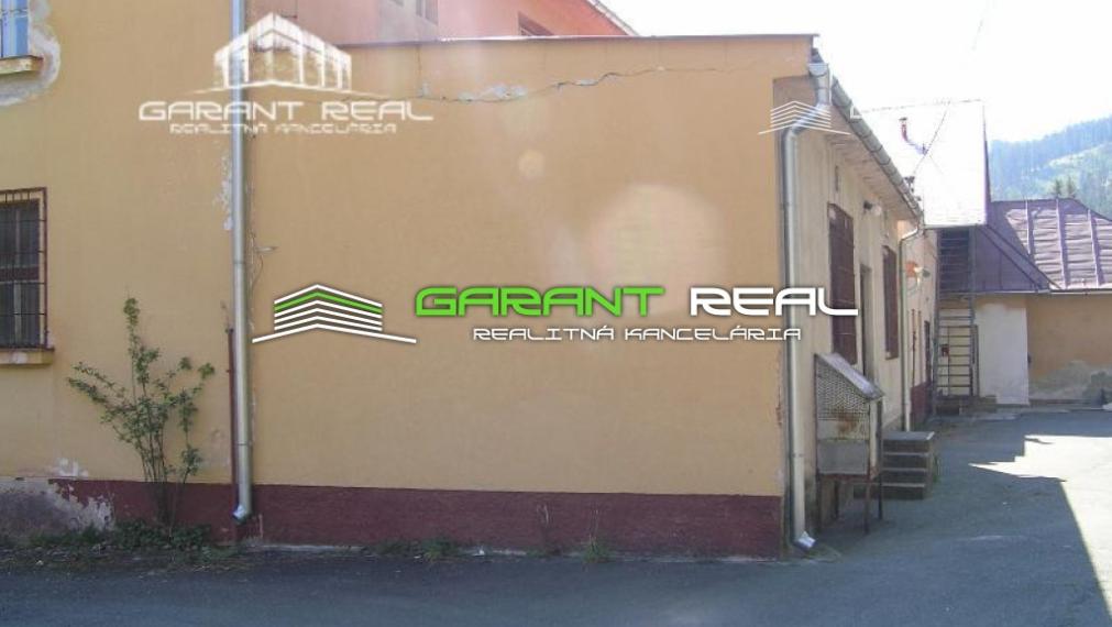 GARANT REAL - predaj komerčný objekt, multifunkčná budova, 4056 m2, Poprad, Kvetnica