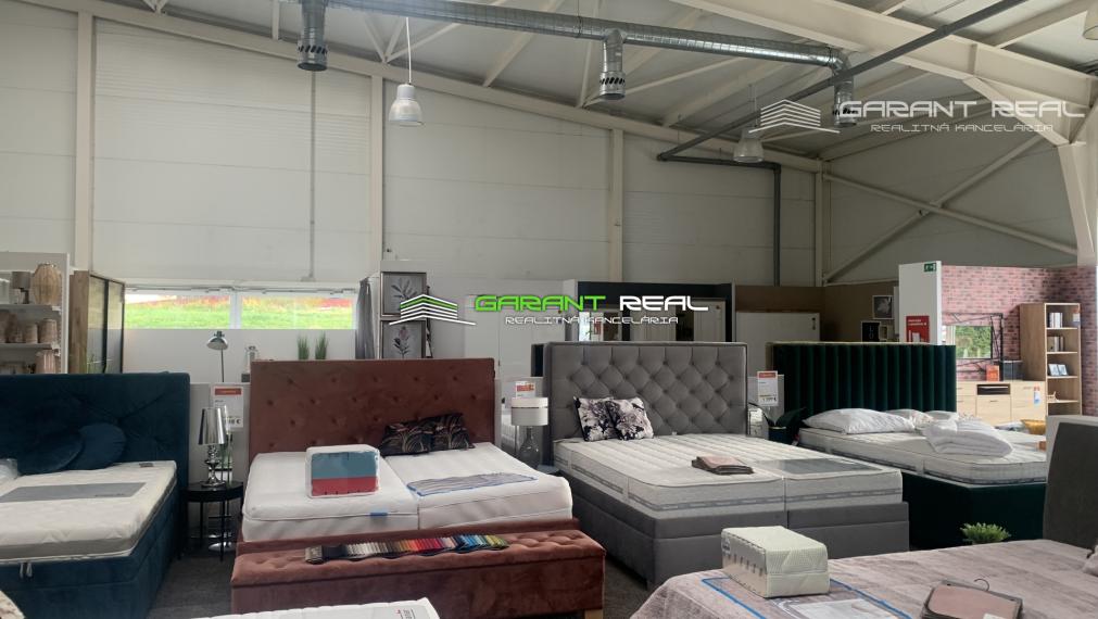 GARANT REAL - prenájom obchodný priestor 657 m2 v rámci obchodného centra Black Red White, Pod Táborom, Sídlisko Sekčov,, Prešov