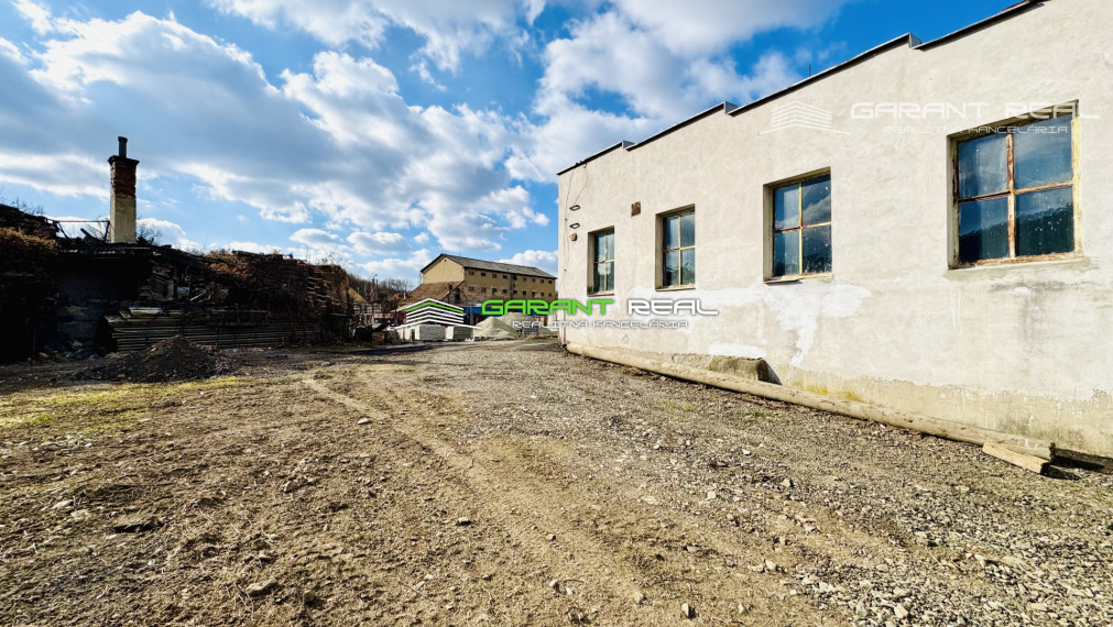 GARANT REAL predaj/ prenájom - veľkometrážne garáže, 382 m2, s pozemkom 882 m2, Veľký Šariš