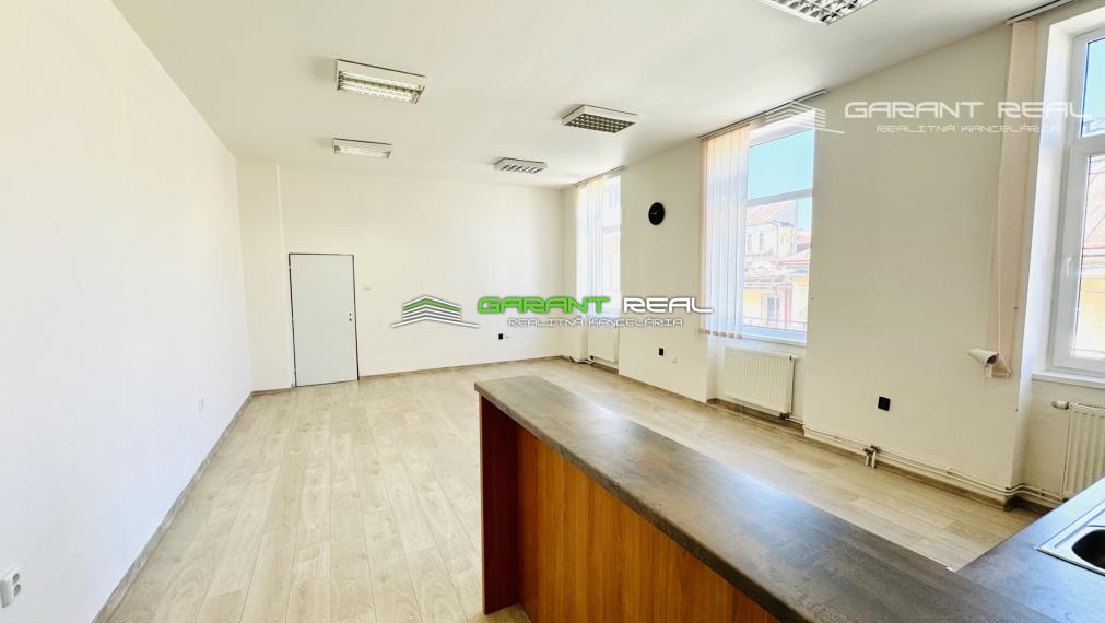 GARANT REAL - prenájom kancelária 40 m2, Prešov, Františkánske námestie
