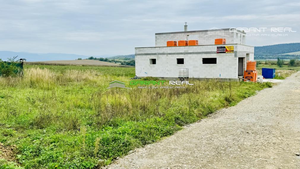 GARANT REAL predaj stavebný pozemok 700 m2, Svinia, okr. Prešov