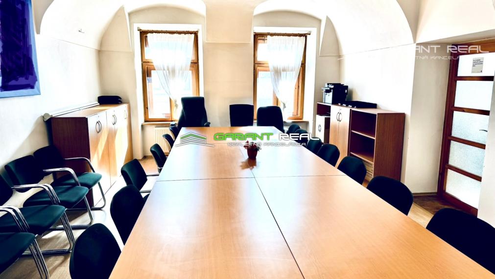 GARANT REAL - predaj 4 - podlažný meštiansky dom, úžitková plocha 248 m2, na vlastnom pozemku, Prešov, centrum, Slovenská ulica