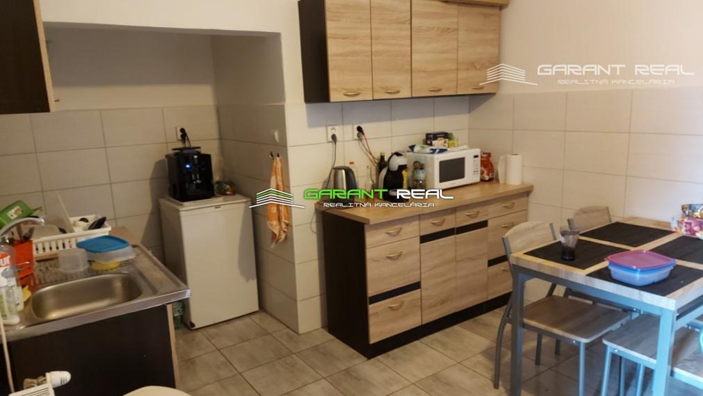 GARANT REAL - predaj rodinný dom,145 m2, s garážou a 2 hospodárskymi budovami 66 m2, Prešov, Solivar