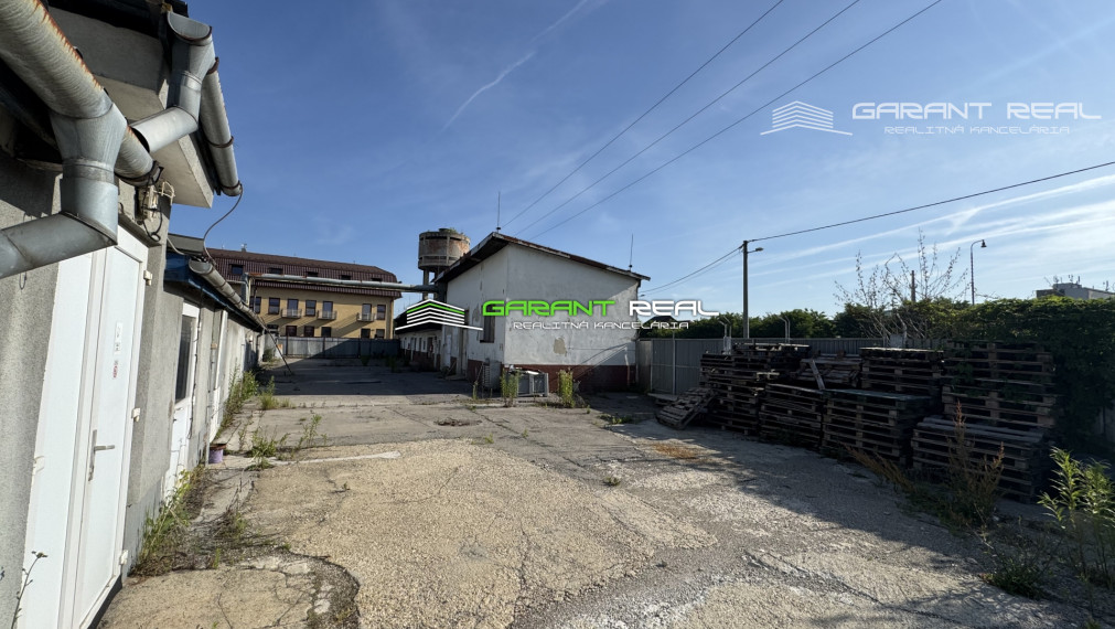 GARANT REAL - predaj výrobno-skladovací areál 1581 m2, na pozemku 3578 m2, Prešov, Radlinského ulica