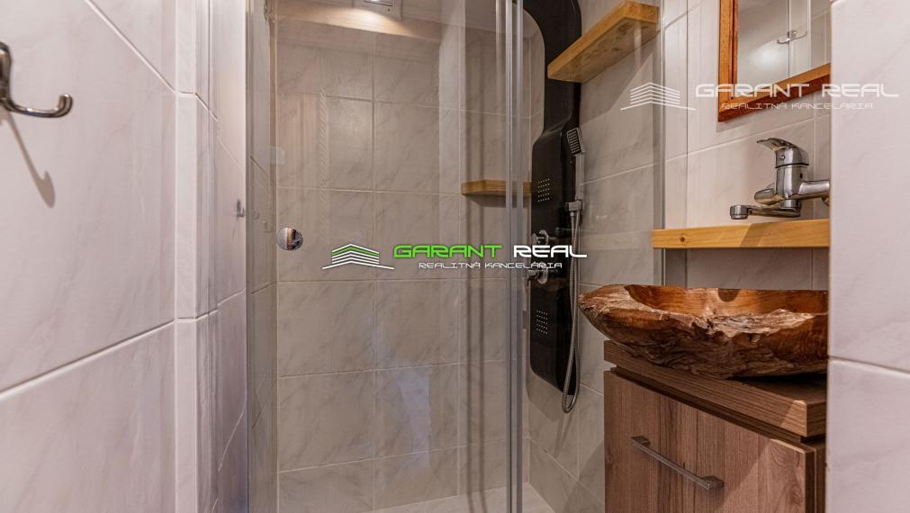 "REZERVOVANÉ" GARANT REAL - exkluzívne 2 komfortné rekreačné chaty, investičná príležitosť, Podbanské