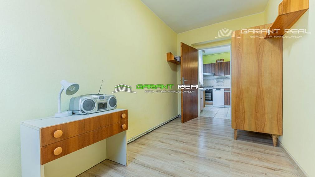 GARANT REAL - predaj rodinný dom, horné podlažie, 105 m2, so záhradou 300 m2 a prístreškom na parkovanie, Prešov, Nižná Šebastová