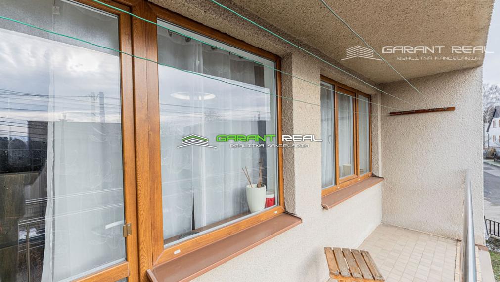 GARANT REAL - predaj rodinný dom, horné podlažie, 105 m2, so záhradou 300 m2 a prístreškom na parkovanie, Prešov, Nižná Šebastová