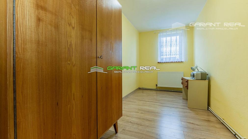 GARANT REAL - predaj rodinný dom, horné podlažie, 105 m2, so záhradou 300 m2 a prístreškom na parkovanie, Prešov, Nižná Šebastová