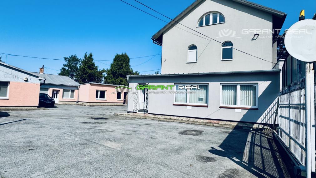 GARANT REAL - prenájom klimatizovaný obchodný priestor 110 m2, resp. priestor na služby, s parkovaním, Prešov, Masarykova ul.