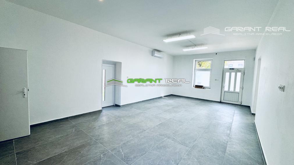 GARANT REAL - prenájom klimatizovaný obchodný priestor 110 m2, resp. priestor na služby, s parkovaním, Prešov, Masarykova ul.