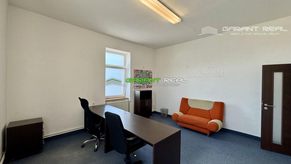 GARANT REAL - prenájom klimatizovaný, zariadený obchodný priestor, resp. priestor na služby, 195 m2, s parkovaním, Prešov, Masarykova ul.