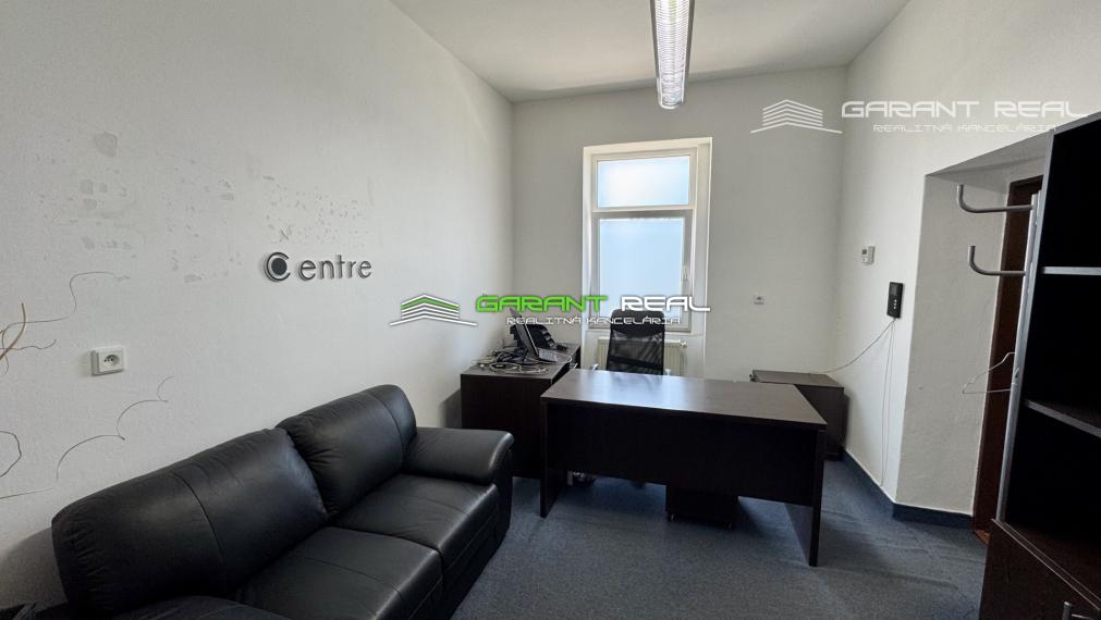 GARANT REAL - prenájom klimatizovaný, zariadený obchodný priestor, resp. priestor na služby, 195 m2, s parkovaním, Prešov, Masarykova ul.