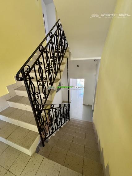 GARANT REAL - prenájom klimatizovaný, zariadený obchodný priestor, resp. priestor na služby, 195 m2, s parkovaním, Prešov, Masarykova ul.