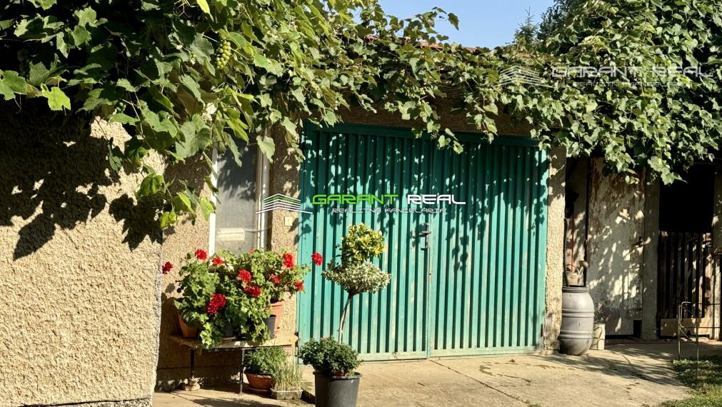 GARANT REAL predaj 2-podlažný rodinný dom dvojgeneračný, s garážou, pozemok 1891 m2, Svinia, okr. Prešov