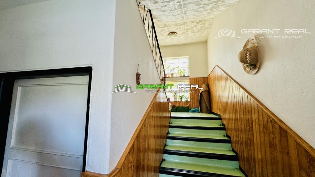 GARANT REAL predaj 2-podlažný rodinný dom dvojgeneračný, s garážou, pozemok 1891 m2, Svinia, okr. Prešov