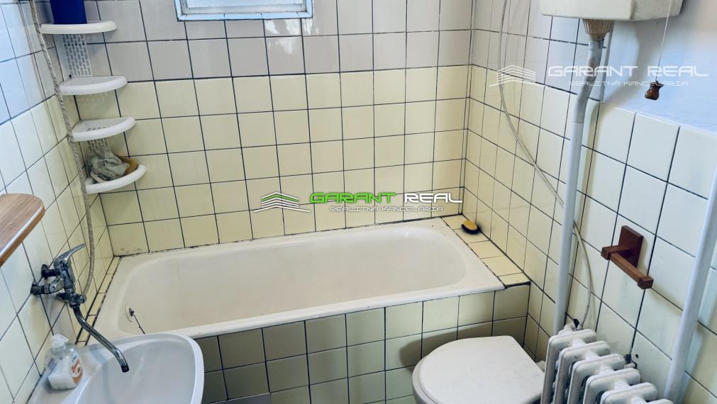 GARANT REAL predaj 2-podlažný rodinný dom dvojgeneračný, s garážou, pozemok 1891 m2, Svinia, okr. Prešov