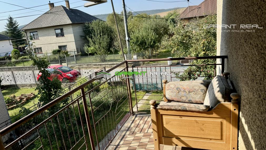 GARANT REAL predaj 2-podlažný rodinný dom dvojgeneračný, s garážou, pozemok 1891 m2, Svinia, okr. Prešov