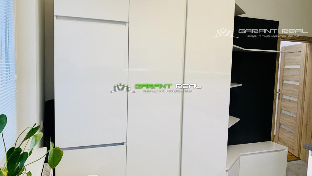 GARANT REAL - prenájom luxusný, zariadený 1-izbový byt s loggiou, Prešov, Sídlisko III, Mukačevská ul.