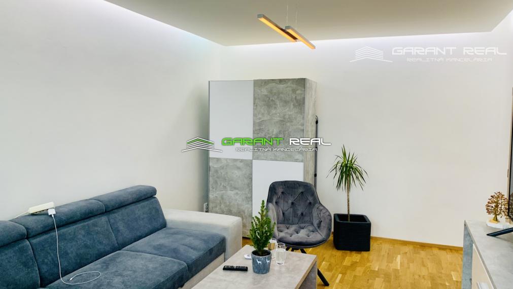 GARANT REAL - prenájom luxusný, zariadený 1-izbový byt s loggiou, Prešov, Sídlisko III, Mukačevská ul.