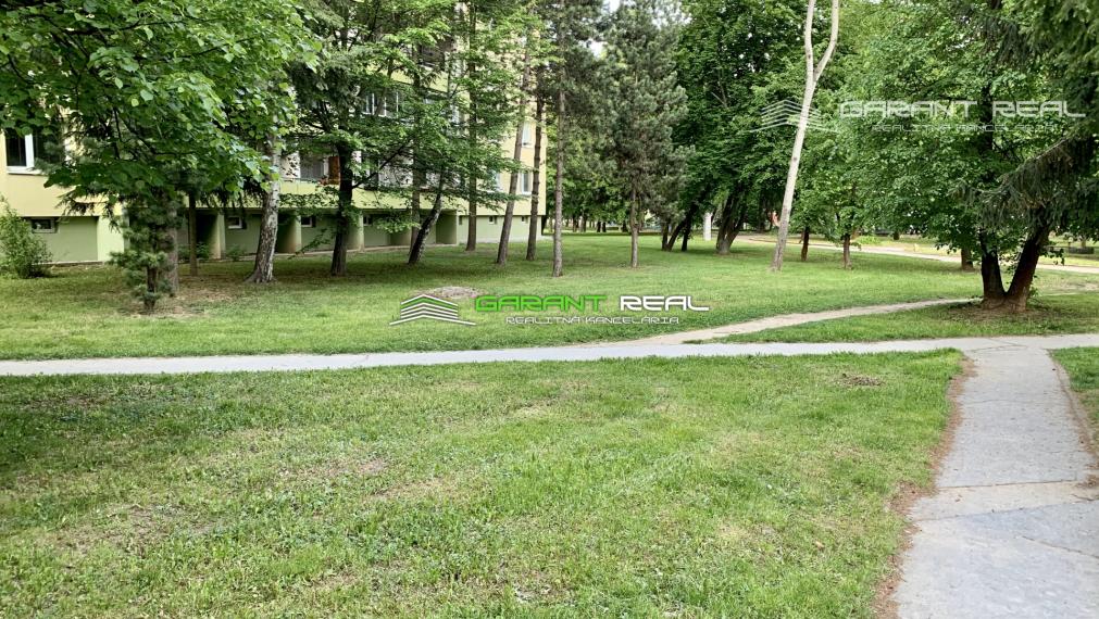 GARANT REAL - prenájom luxusný, zariadený 1-izbový byt s loggiou, Prešov, Sídlisko III, Mukačevská ul.