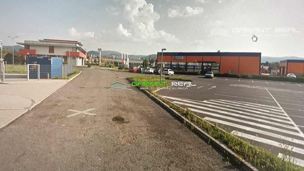 GARANT REAL  - predaj komerčný objekt, obchodné centrum 3400 m2, na pozemku 6700 m2, Zvolen, ul. Rákoš, severne od centra mesta