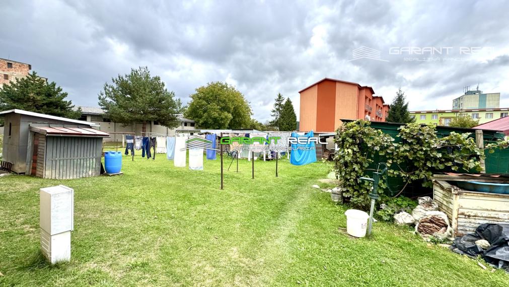 GARANT REAL predaj 3-izbový tehlový byt 50 m2, so samostatným kúrením, so záhradkou a garážou, Veľký Šariš, Matice slovenskej