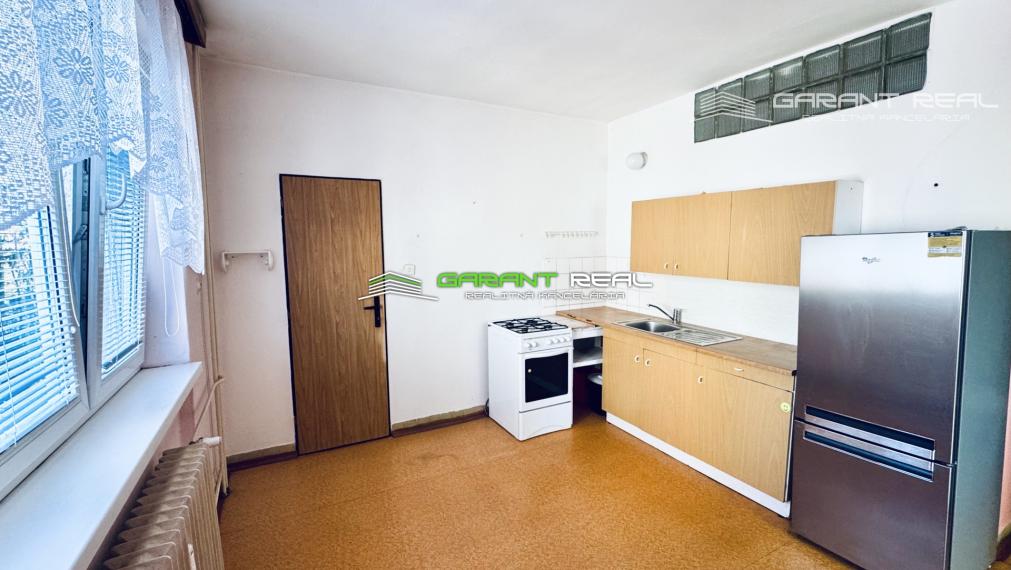 GARANT REAL - predaj 3-izbový tehlový byt 90 m2 s 2 loggiami, Prešov, Sídlisko II, Nábrežná ul.