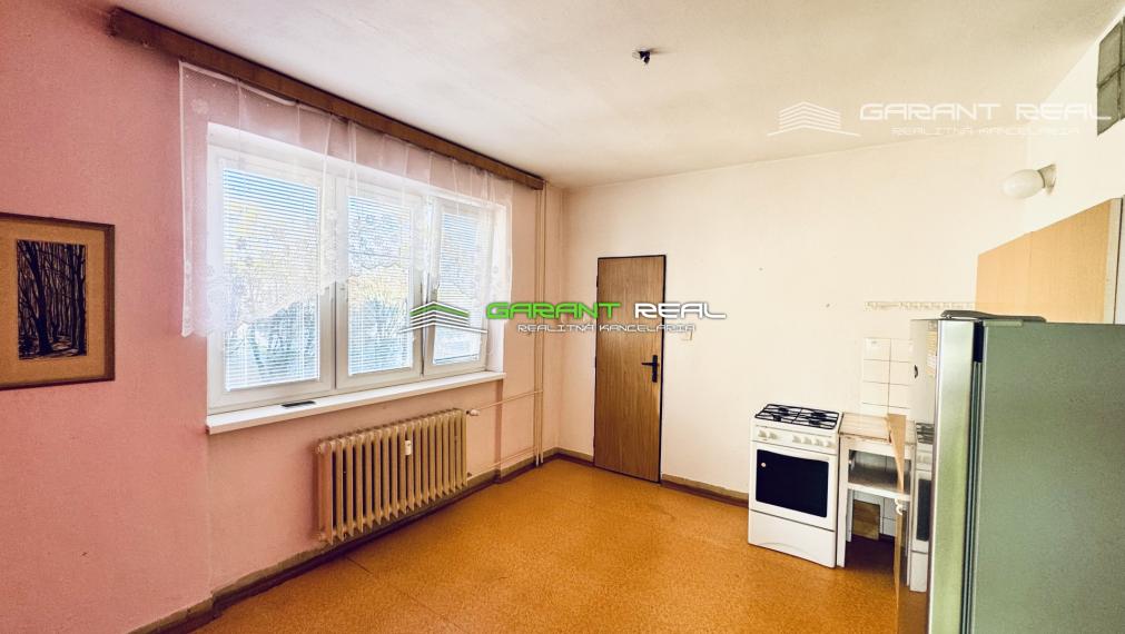 GARANT REAL - predaj 3-izbový tehlový byt 90 m2 s 2 loggiami, Prešov, Sídlisko II, Nábrežná ul.