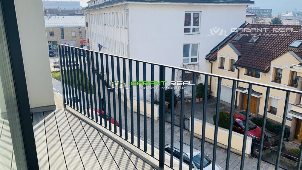 GARANT REAL - prenájom kancelária 43 m2 na 3. poschodí v kompletne novo zrekonštruovanej administratívnej budove, Prešov, Jarková 14