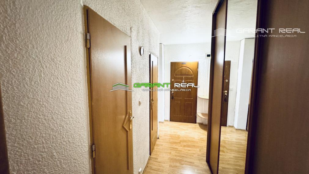GARANT REAL - prenájom 2-izbový byt 52 m2 s loggiou, zariadený, po rekonštrukcii, Prešov, Sekčov, Karpatská