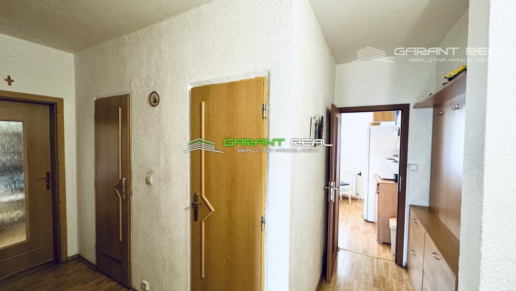 GARANT REAL - prenájom 2-izbový byt 52 m2 s loggiou, zariadený, po rekonštrukcii, Prešov, Sekčov, Karpatská