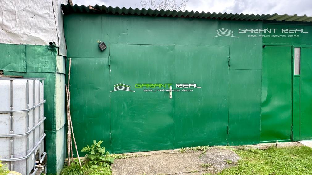 GARANT REAL predaj 3-izbový tehlový byt 57 m2, so samostatným kúrením, so záhradkou a garážou, Veľký Šariš, Matice slovenskej