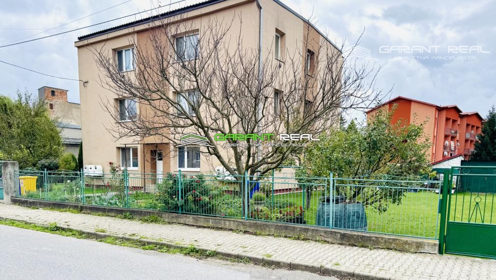 GARANT REAL predaj 3-izbový tehlový byt 57 m2, so samostatným kúrením, so záhradkou a garážou, Veľký Šariš, Matice slovenskej