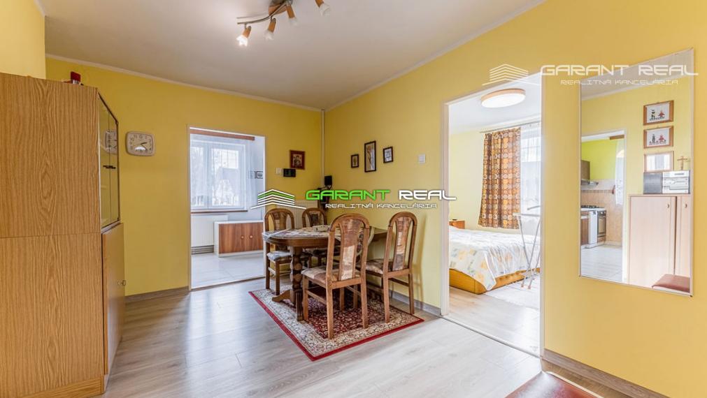 GARANT REAL - predaj 4-izbový byt v rodinnom dome, 105 m2, so záhradou 300 m2 a prístreškom na parkovanie, Prešov, Nižná Šebastová