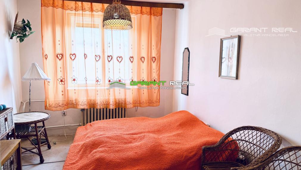 GARANT REAL - predaj 2-podlažný rodinný dom dvojgeneračný, s garážou, pozemok 1891 m2, Svinia, okr. Prešov