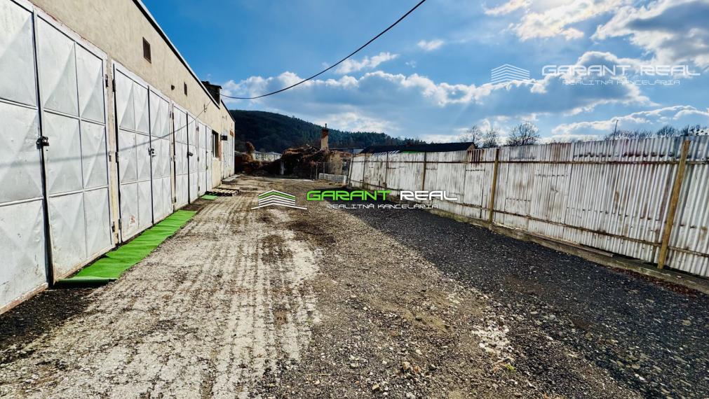 GARANT REAL predaj 4 veľkometrážne garáže,3 x 64 m2 a 148 m2, s pozemkom 882 m2, Veľký Šariš