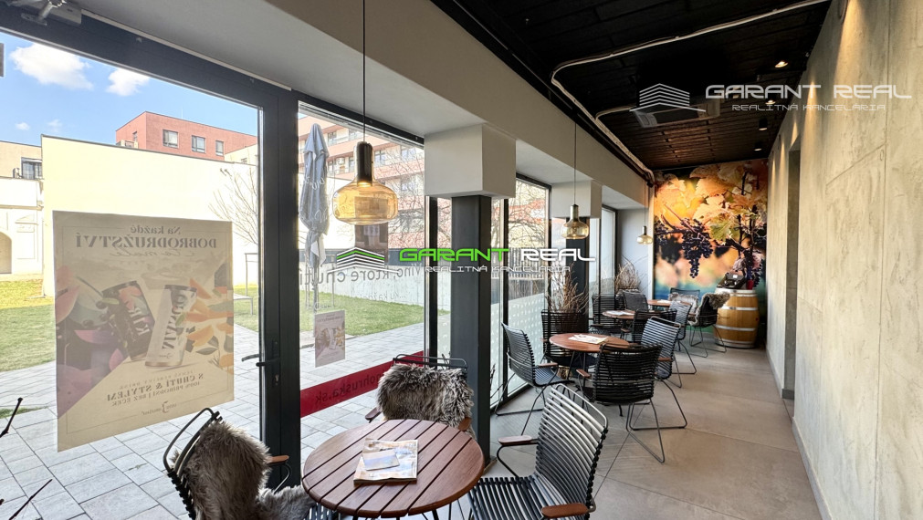GARANT REAL predaj kaviareň a vinotéka, 80 m2, Košice, Staré mesto, Kasárenské námestie