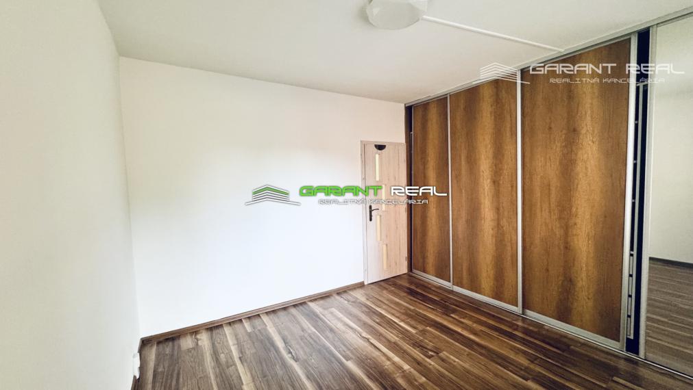 GARANT REAL - prenájom 3-izbový byt, čiastočne zariadený, 72 m2, s loggiou, L. Novomeského, Prešov - Sekčov
