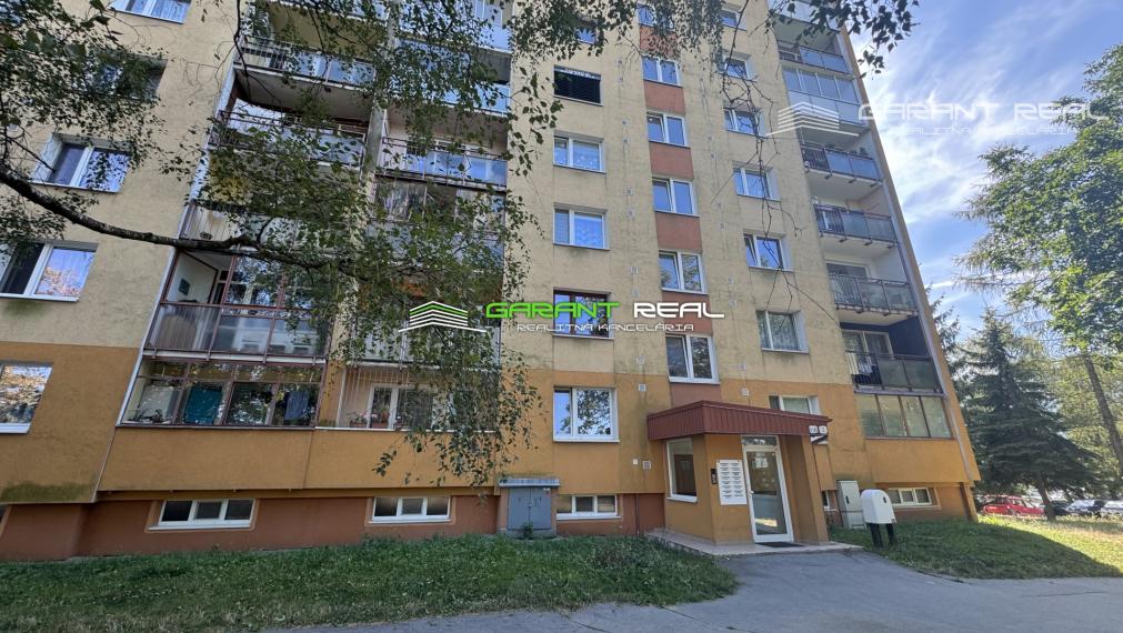 GARANT REAL - prenájom 3-izbový byt, čiastočne zariadený, 72 m2, s loggiou, L. Novomeského, Prešov - Sekčov