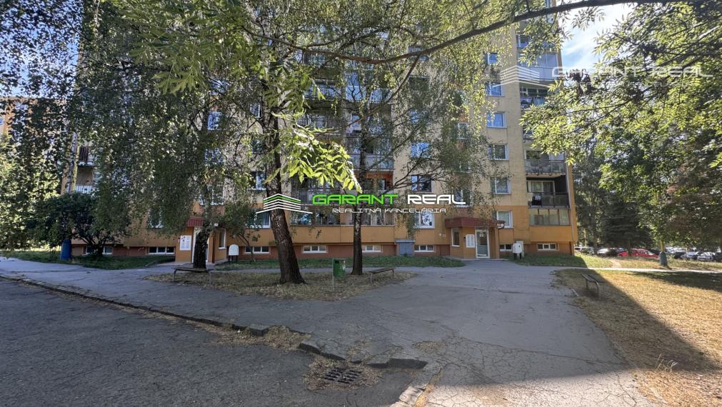 GARANT REAL - prenájom 3-izbový byt, čiastočne zariadený, 72 m2, s loggiou, L. Novomeského, Prešov - Sekčov