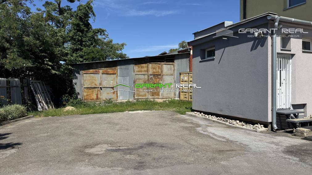 GARANT REAL - prenájom klimatizovaný, zariadený obchodný priestor, resp. priestor na služby, 110 m2, s parkovaním, Prešov, Masarykova ul.