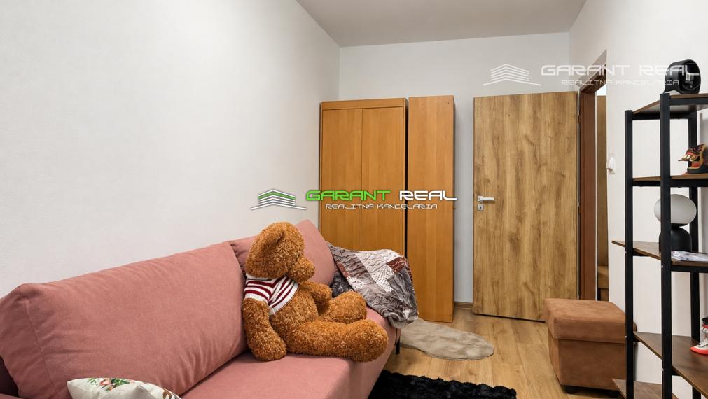 GARANT REAL - prenájom 3-izbový kompletne zariadený a vybavený byt, Levočská ul., Prešov