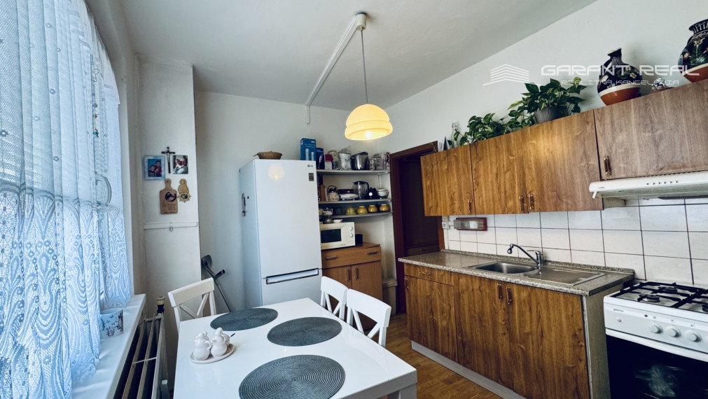 GARANT REAL - prenájom 3-izbový byt 70 m2, loggia 4,75 m2, zariadený, po rekonštrukcii, Prešov, centrum, Hviezdoslavova ul.