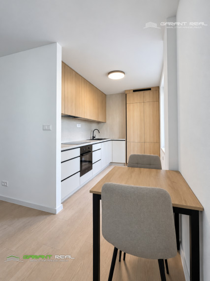 GARANT REAL – prenájom moderného 2-izbového bytu po kompletnej rekonštrukcii, 52 m², Pavlovičovo námestie, Prešov