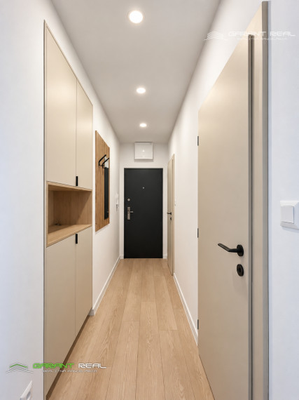 GARANT REAL – prenájom moderného 2-izbového bytu po kompletnej rekonštrukcii, 52 m², Pavlovičovo námestie, Prešov