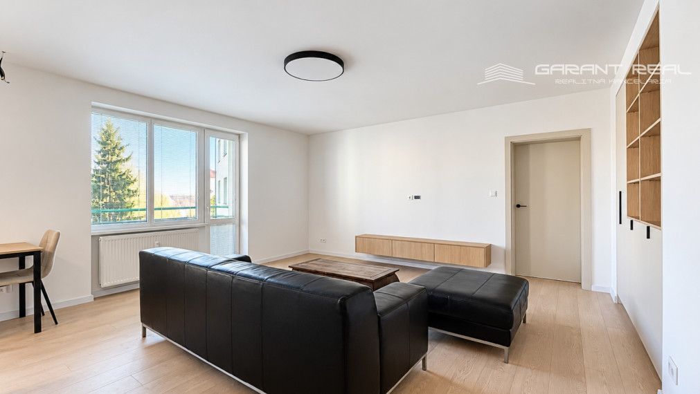 GARANT REAL – prenájom moderného 2-izbového bytu po kompletnej rekonštrukcii, 52 m², Pavlovičovo námestie, Prešov
