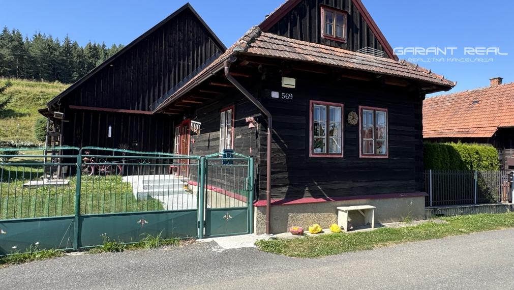 GARANT REAL - predaj chalupa, drevenica,134 m2 úžitková plocha, na pozemku 446 m2, Liptovský Mikuláš,,Važec, ul. Vyšná