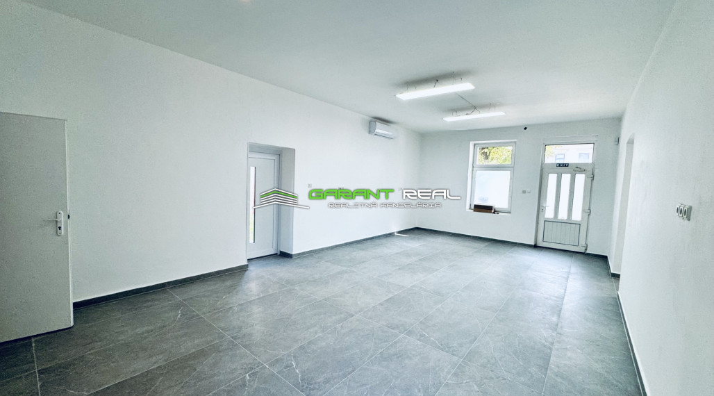 GARANT REAL - prenájom klimatizovaný obchodný priestor 110 m2, resp. priestor na služby s parkovaním, Prešov, Masarykova ul.